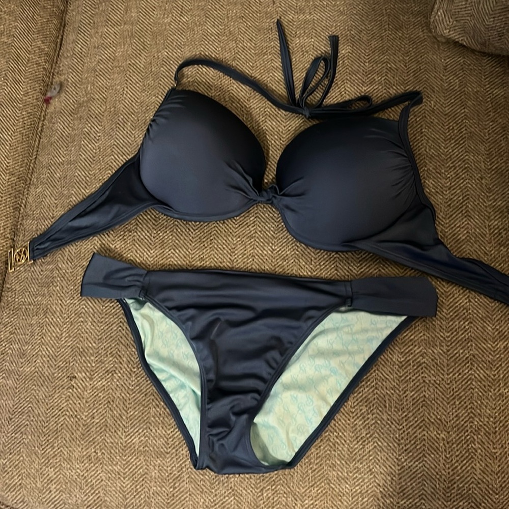 Victorias Secret Blue Bikini set. 34DD cup with matching bottom Size L.